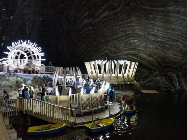 Фантастическая Салина Турда: как старую соляную шахту превратили в туристический рай