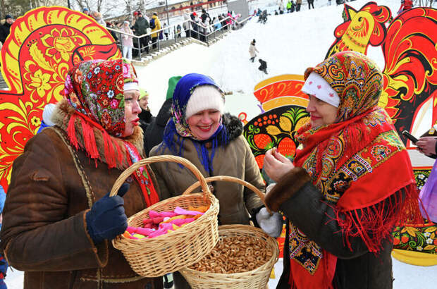 Пятый день Масленицы, Тещины вечерки: традиции и приметы