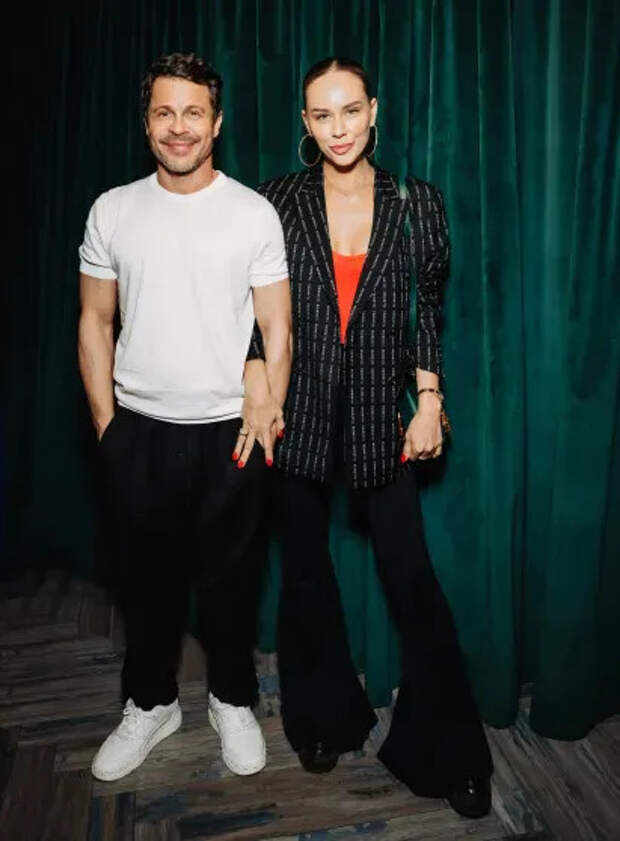 Павел Деревянко с супругой