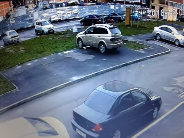 Как нужно поступать с обнаглевшими автолюбителями (4 фото)