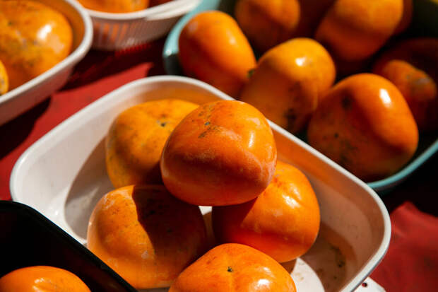 F&F: клетчатка в составе хурмы укрепляет здоровье кишечника несколькими путями