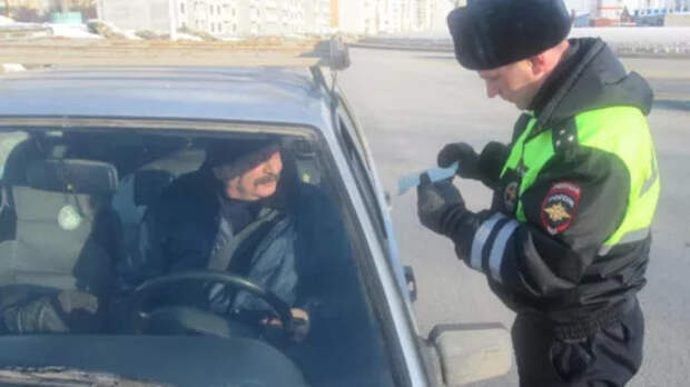 В ГАИ разъяснили, надо ли возить с собой распечатанный электронный полис ОСАГО