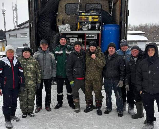 УАЗ, колеса для КАМАЗа и именные посылки: Нижнекамск отправил гумпомощь в зону СВО