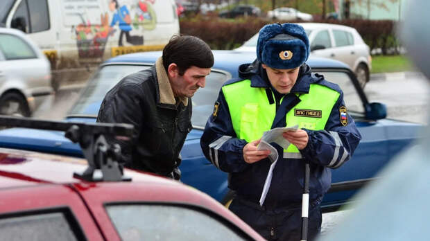 Что сказать придирчивому сотруднику ГАИ, чтобы он потерял интерес к водителю