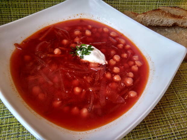Тёплый свекольник с горохом - очень простой, но не менее вкусный