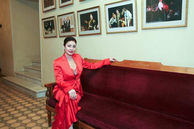 Работники театра объяснили, что стало причиной скоропостижного ухода киевской актрисы Юлии Волчковой