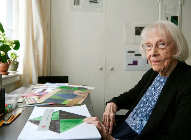 Carmen Herrera photographed in her New York studio. Image courtesy of Herrera.