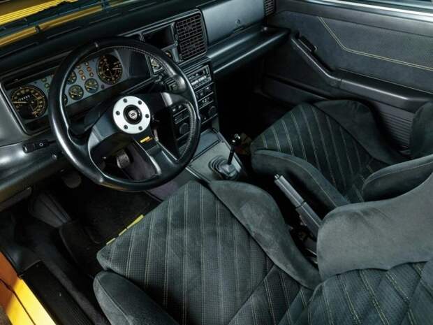 Lancia Delta S4 Stradale – вплощение омологационных автомобилей