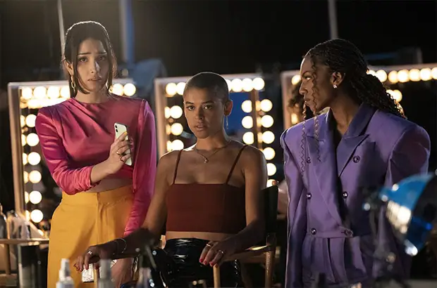 Портрет поколения или «блёклая попытка»: как зрители и критики встретили перезапуск сериала «Сплетница»