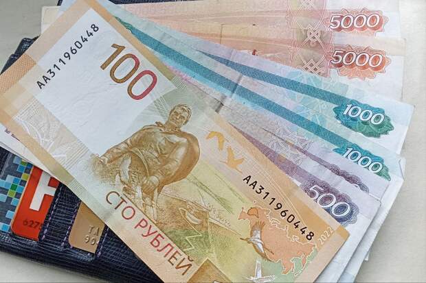 В Соцфонде сообщили, что некоторые россияне получат пенсии за май досрочно