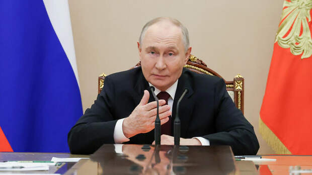 Путин обсудил с Совбезом эффективность научной работы в интересах обороны РФ