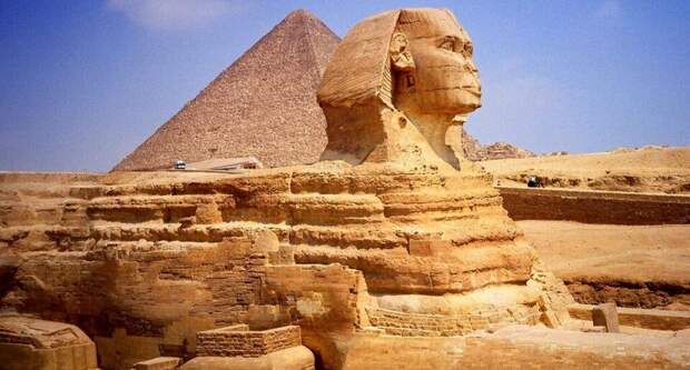 Археологи озадачены обнаружением «нового сфинкса» возле пирамиды в Гизе