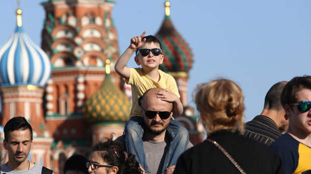 Едут немцы, канадцы, американцы...