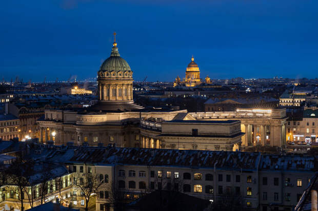 Петербург и Москва стали лидерами по инвестиционной привлекательности среди регионов России