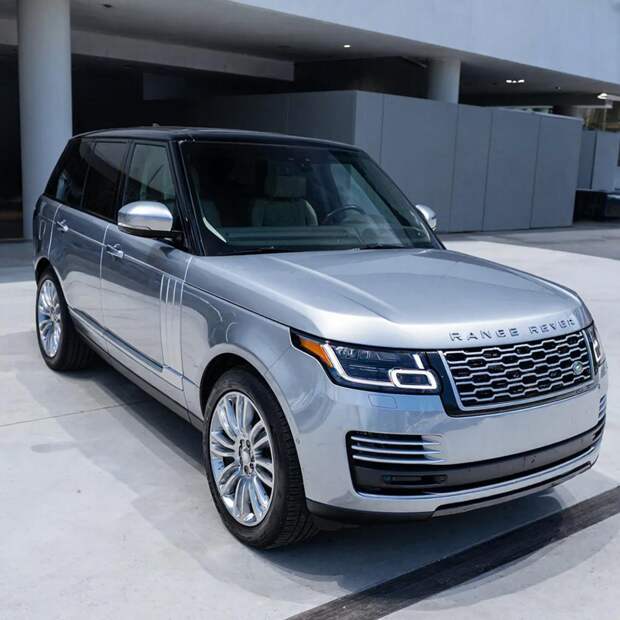 Певец Аркадий Укупник «накатал» на своем Range Rover 38 штрафов и не оплачивал