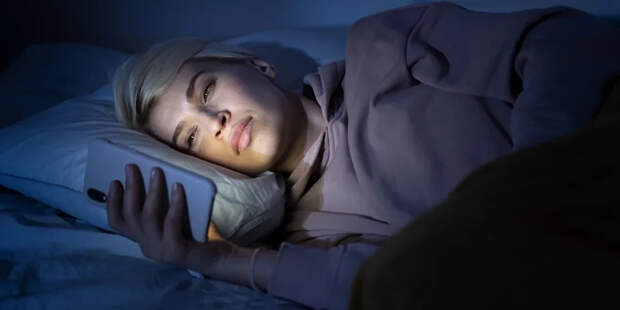 Три часа ночи — время дьявола? Врач раскрыл пугающую правду о беспричинных пробуждениях