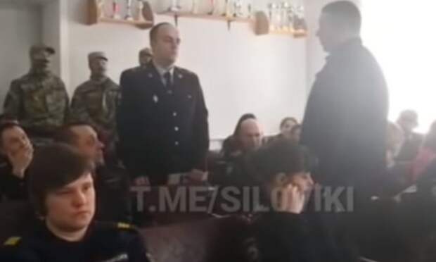 В Хабаровске начальник ГИБДД задержан на занятиях по противодействию коррупции 