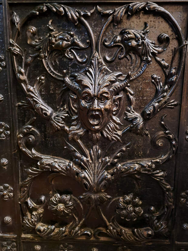 Фото: Парадная гостья