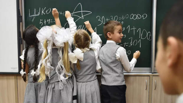 360.ru: Минпросвещения опровергло обязательность курса семьеведения в школах