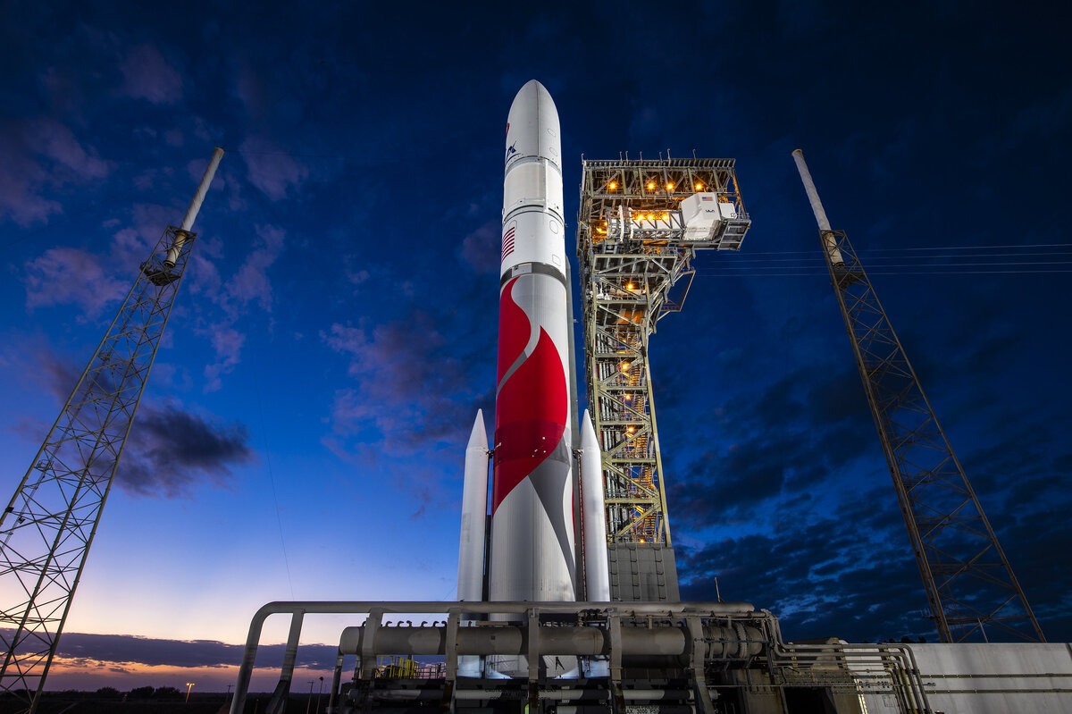 Запущенная сегодня РН «Вулкан» на стартовом столе 6 января. Credit: United Launch Alliance. 