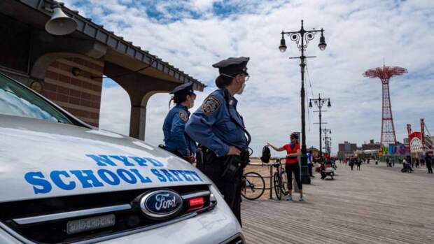 До трети полицейских Чикаго могут быть уволены за отсутствие прививки