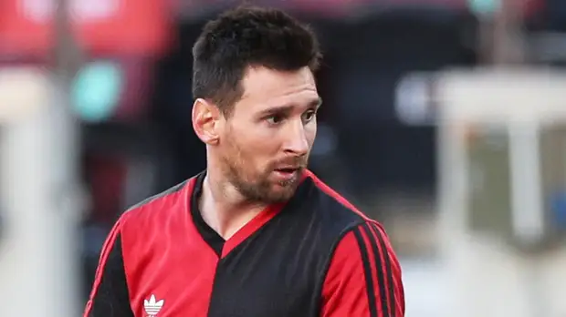 AS: «Барселону» оштрафуют за празднование гола Месси в память о Марадоне