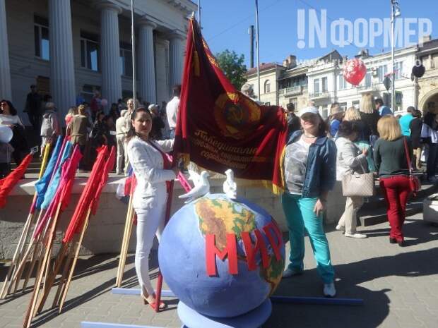 Первомайская демонстрация в Севастополе прошла без политических лозунгов