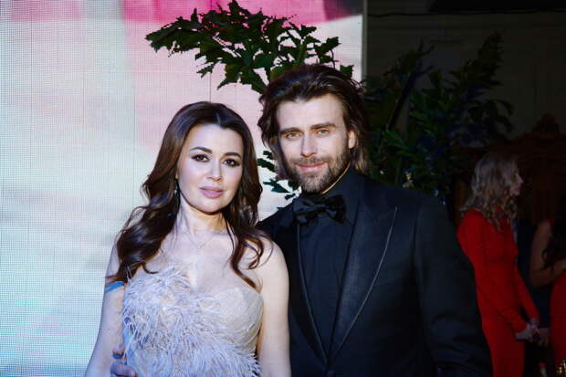 Стало известно, что происходит в личной жизни Петра Чернышева после смерти Заворотнюк