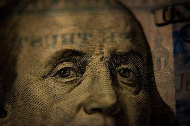 Курс доллара на Мосбирже вырос до 91,35 рублей