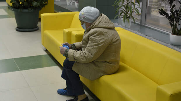 В России предлагают отменить бахилы в больницах и поликлиниках