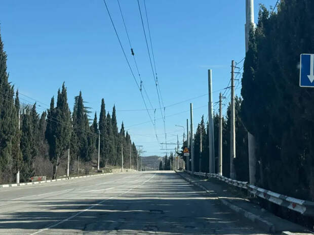 Верховный суд разрешил спор: какой поворотник включать при въезде на кольцо — ответ для водителей