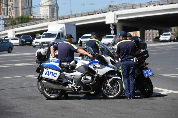 МВД предупредило о штрафе до 2 тысяч рублей за неуведомление ГАИ о смене ФИО или прописки