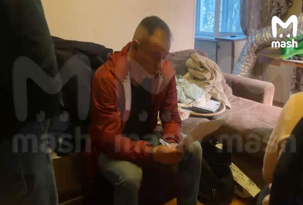В сети появилось видео нарколаборатории в квартире российского рэпера Obe1Kanobe