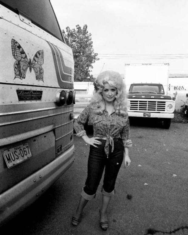 Dolly Partons first tour bus