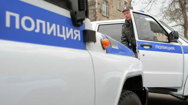 Пара в Петербурге во время ссоры упала с балкона 