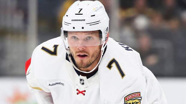 Куликов пропустит матч с «Бостоном» из-за перелома носа