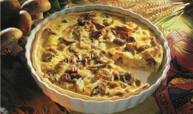 Картофельное тесто: открытый пирог с грибами и мясом
