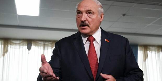 Лукашенко обвинил Россию в "понуждении" к интеграции и вспомнил добрым словом Ельцина