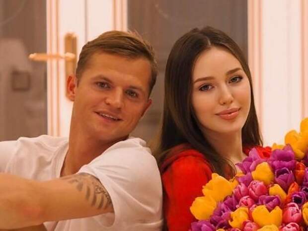 «Мы просто не скажем, что дальше было!»: модели загадочно о флирте с Тарасовым