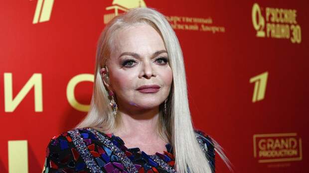 Юбилейный концерт Долиной в Петербурге перенесли на 15 ноября