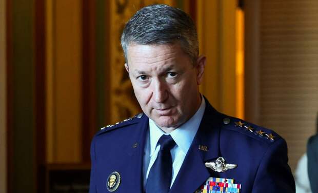 Генерал Кейн балансирует между Трампом и войной с Ираном