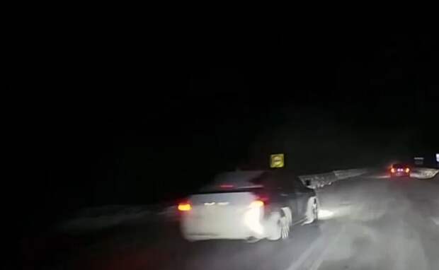 Лишённый прав водитель убил себя, подруг и случайную женщину