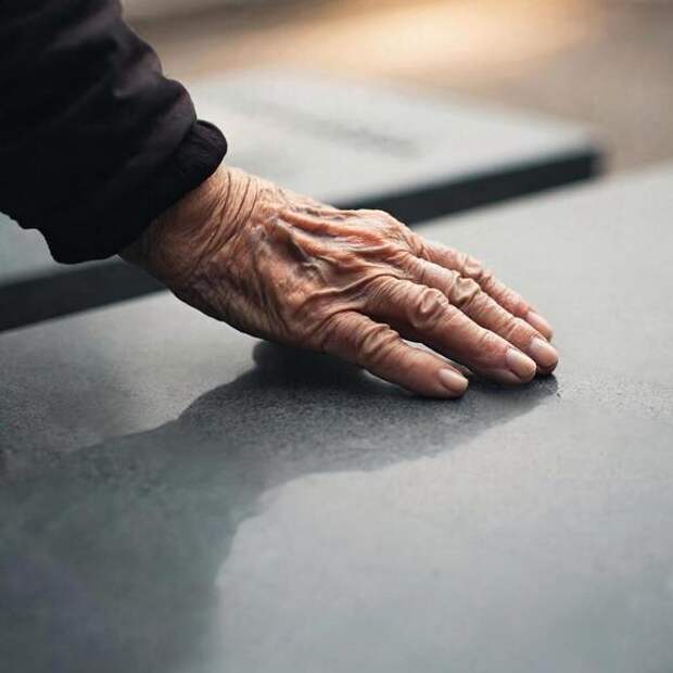 «Мой сын СерГей, а не СерНей»: матери погибших бойцов СВО в Карелии нашли ошибки на мемориальных плитах