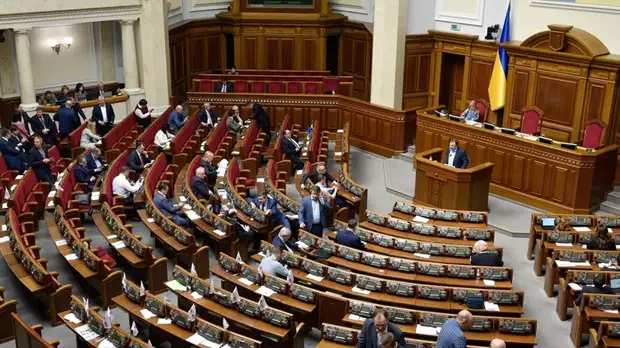 В штабе Зеленского оценили выход Народного фронта из коалиции в Раде