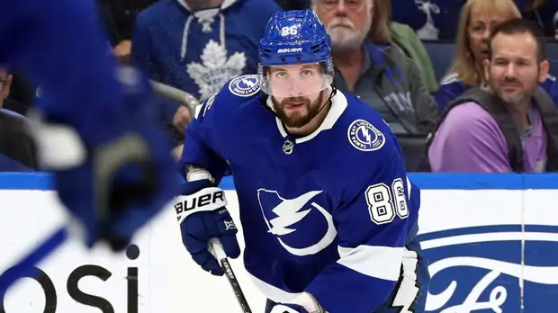 Кучеров набрал очки в НХЛ в 17-м матче подряд