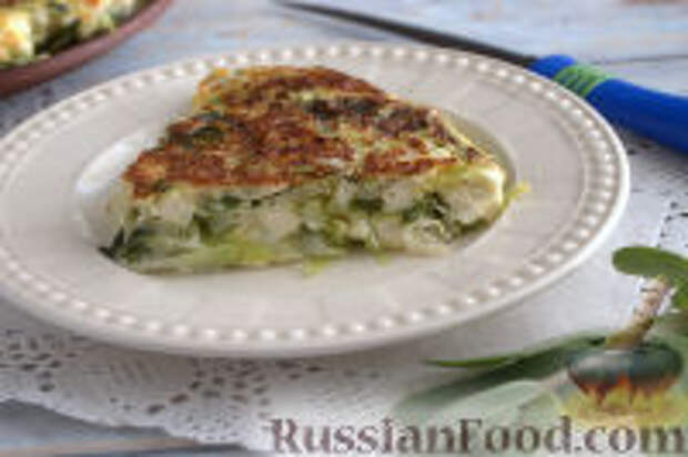 Фото к рецепту: Запеканка капустная с адыгейским сыром (в мультиварке)
