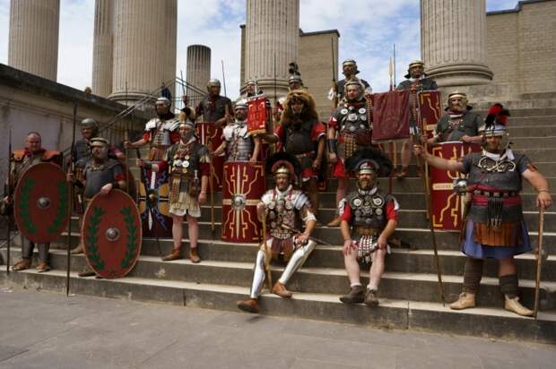 Вероятно, запреты на определенную одежу у римлян связаны с желанием сохранить собственную идентичность / Фото: bestlj.ru