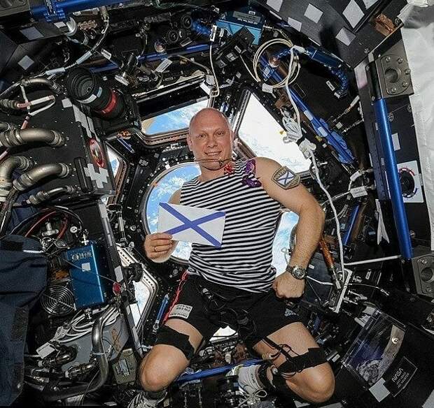 Олег Артемьев, 46 лет, провел в космосе 169 дней, 5 часов и 5 минут Instagram, земля, космонавты