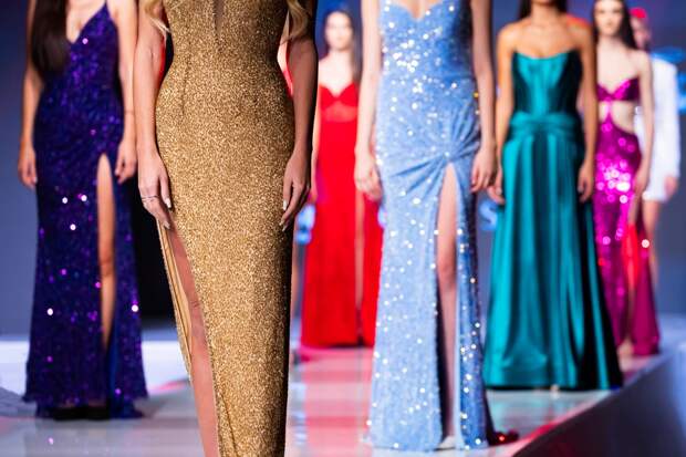 Появилась информация о поставщике моделей из России на остров Эпштейна