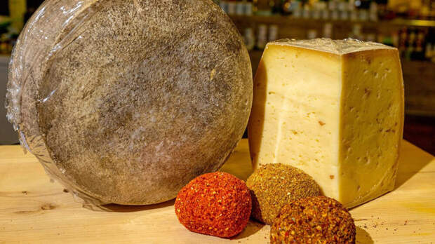 Топ-10 сыров с московской ярмарки на Семеновской площади
